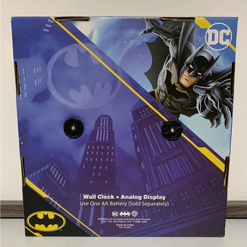 Batman Analog Wall Clock-New in Box